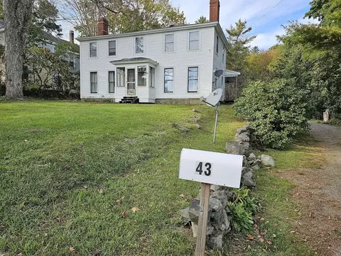 43 Bucksport Rd, Ellsworth, ME 04605