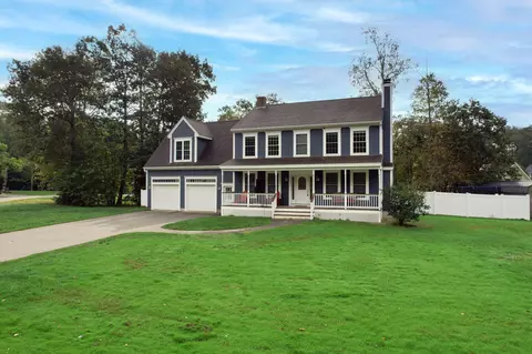 6 Isabella Ln, Saco, ME 04072