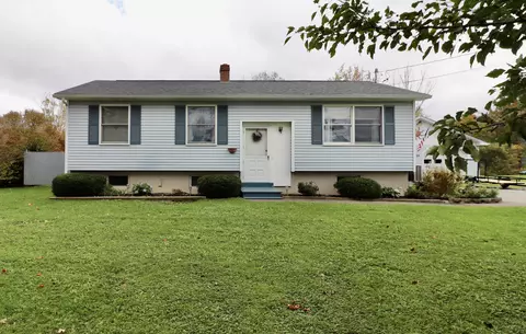 39 Birchwood Ave, Bangor, ME 04401