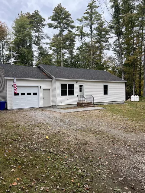 12 Foxridge Ct, North Waterboro, ME 04061