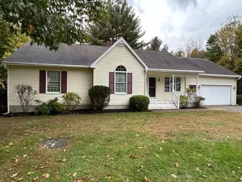 45 Hillcrest Dr, Clinton, ME 04927