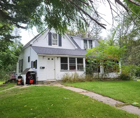 23 Howard St, Mexico, ME 04257