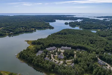 100 Shepards Cove Rd #G-104, Kittery, ME 03904