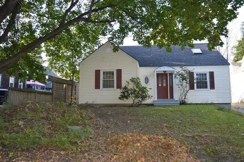 19 Fillmore Pl, Gardiner, ME 04345