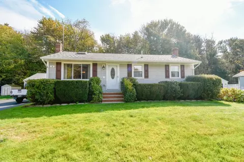 13 Skyline Dr, Saco, ME 04072