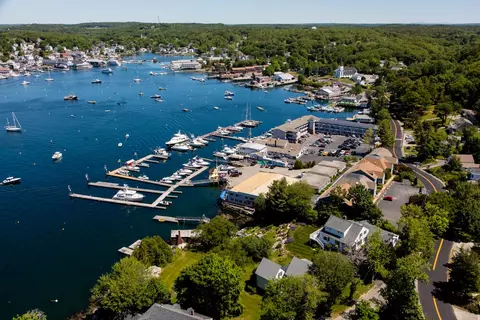 133 Atlantic Ave #72B, Boothbay Harbor, ME 04538
