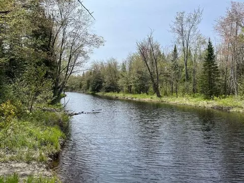 3 Halls Bridge Road # m10, Canaan, ME 04924