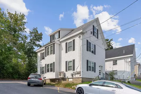 752 Middle St #3, Bath, ME 04530