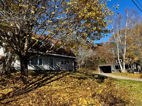 567-569 River Rd, Newcastle, ME 04553