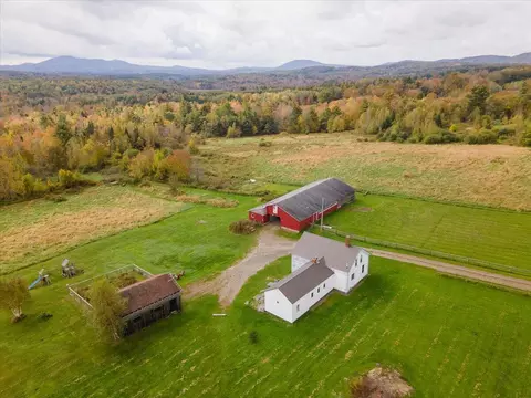 2243 Belfast Rd, Lincolnville, ME 04849