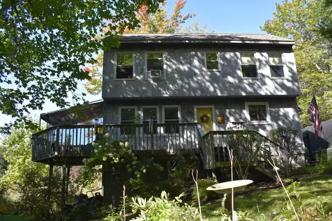 108 Pamela Dr, Winthrop, ME 04364