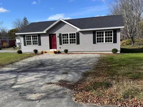 277 King St, Oxford, ME 04270