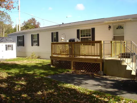 58 Patio Park Ln, Gorham, ME 04038