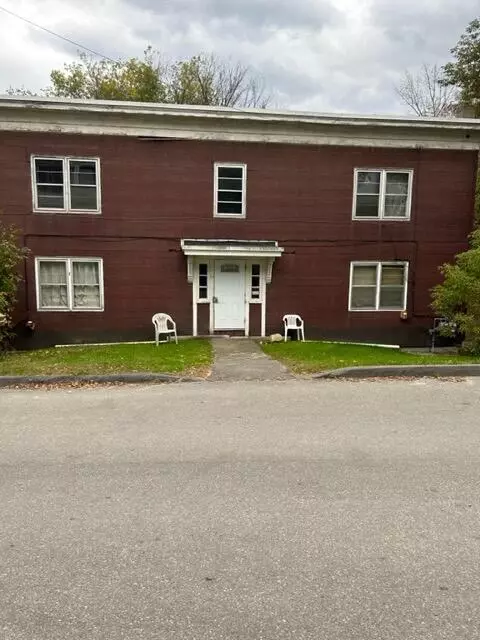 12 Boothby St, Augusta, ME 04330