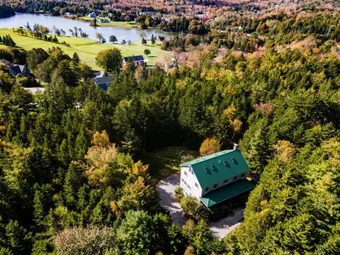 9 Sail Mountain Rd, Southwest Harbor, ME 04679