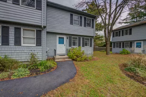 8 Pine Ledge Ter #8, Portland, ME 04103