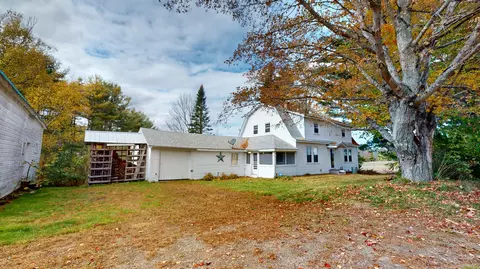758 Buckfield Rd, Hebron, ME 04238