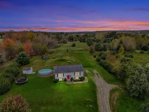 26 Stuart Dr, Albion, ME 04910
