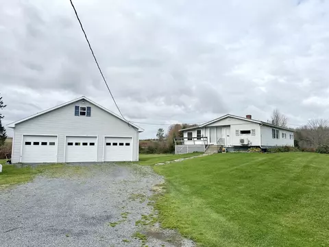 54 White Rd, Presque Isle, ME 04769