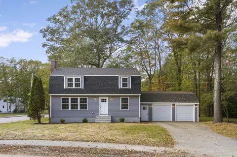 30 Baribeau Dr, Brunswick, ME 04011