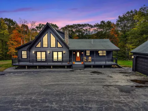 15 Allenwood Park Rd, Chelsea, ME 04330