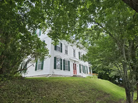 41 Main St, Bucksport, ME 04416