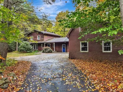 205 Kerns Hill Rd, Manchester, ME 04351