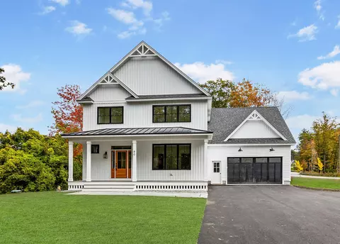 80 Spurwink Ave, Cape Elizabeth, ME 04107