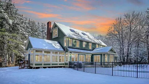 36 Sturbridge Ln, Cumberland, ME 04021