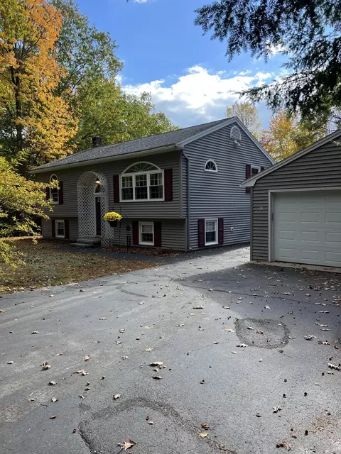 51 Lakewood Rd, Casco, ME 04015
