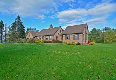 72 Dunn Rd, Poland, ME 04274
