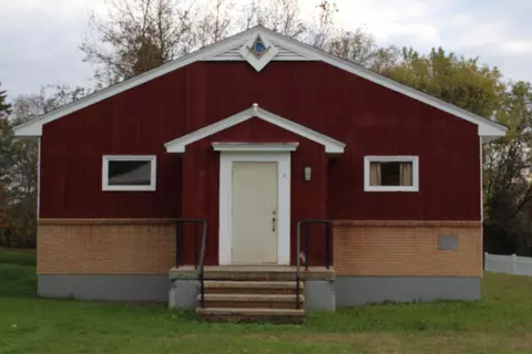 11 Berce St, Washburn, ME 04786