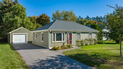 9 Lloyd Ave, Portland, ME 04103