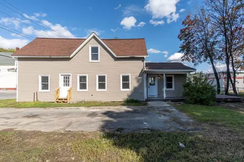 51 Spring St, Lewiston, ME 04240