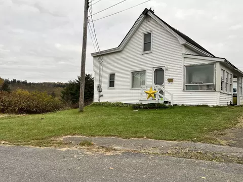 144 Pine St, Van Buren, ME 04785