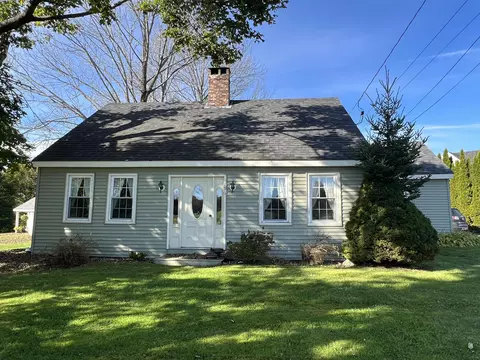 196 N Main St, Rockland, ME 04841