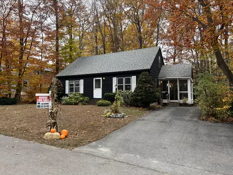 9 Aubrey St, Waterville, ME 04901