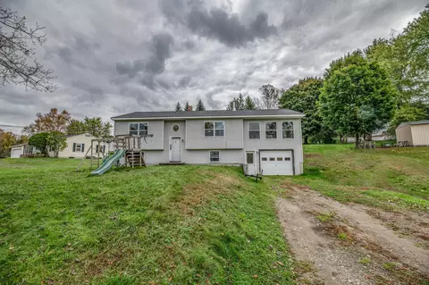 84 Highland Hts, Winthrop, ME 04364