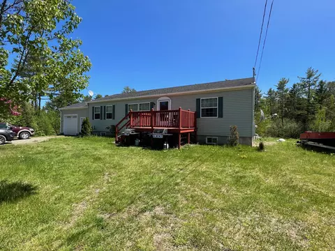 127 Palmer Rd, Newport, ME 04953