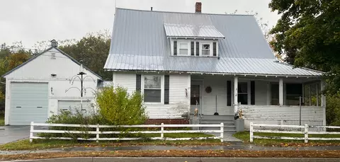 27 Main St, Standish, ME 04085