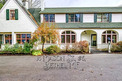 14 Mason St #6, Bethel, ME 04217