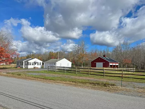 1216 Shore Rd, Lamoine, ME 04605