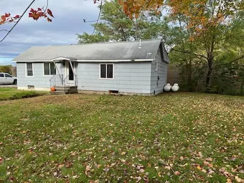 110 Hall St, South Portland, ME 04106
