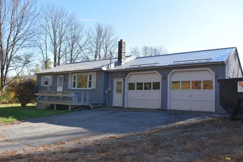 302 Enfield Rd, Lincoln, ME 04457