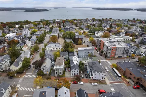 7 North St, Portland, ME 04101
