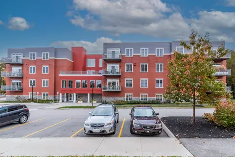 53 Mcauley Way #201, Portland, ME 04103