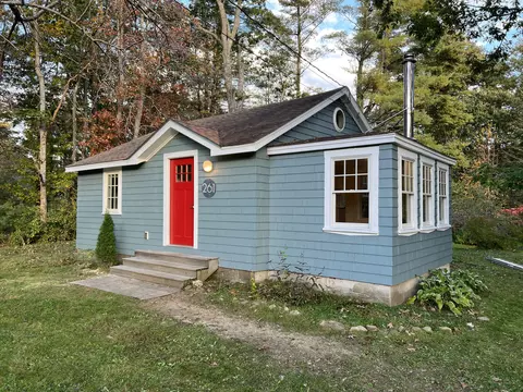 261 Cole Rd, Kennebunk, ME 04043