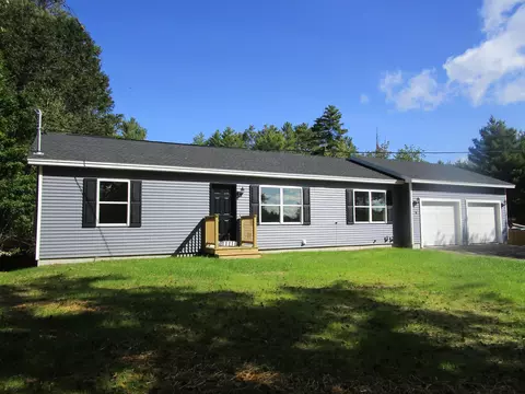 6 Tweedie St, Jay, ME 04239