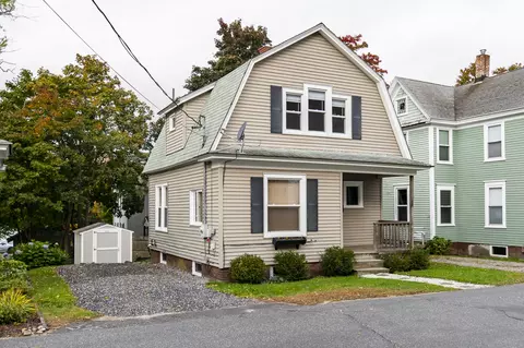 10 Bailey St, Bath, ME 04530
