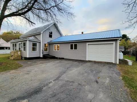 20 Cote St, Skowhegan, ME 04976